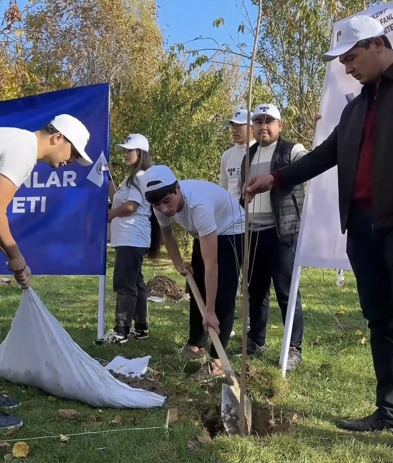 🌿 "Yashil makon" loyihasida Toshkent Amaliy Fanlar Universiteti jamoasi va talabalari. 6